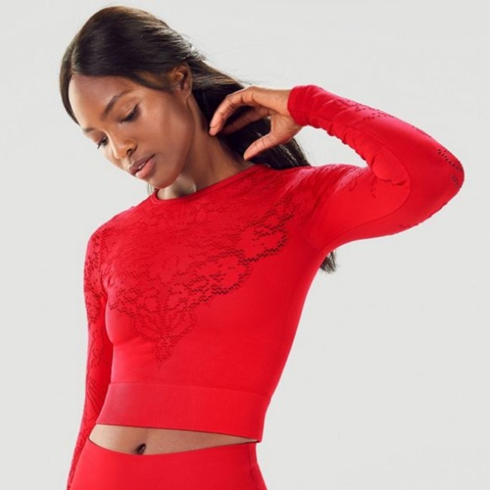 New Fabletics Seamless RED Lace Long Sleeve Top Athletic Laser Cut  Medium M